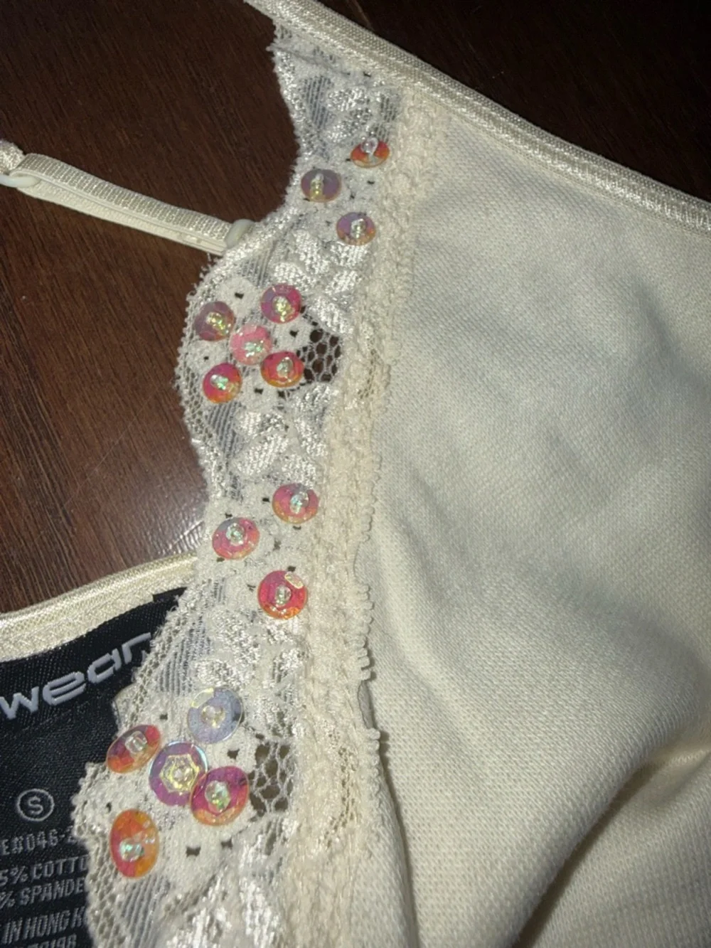 Delicate Cream Lace-Trim Camisole with Floral Accents - Picture 7 of 8